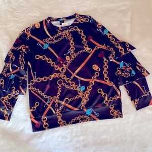 NWT “Two Hearts” Chainlink Print Top with Ruffles in Sleeves Size Plus 1X